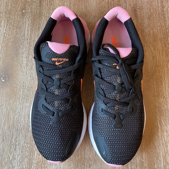 Nike Women’s Renew Run CK6360 001 - Picture 2 of 8